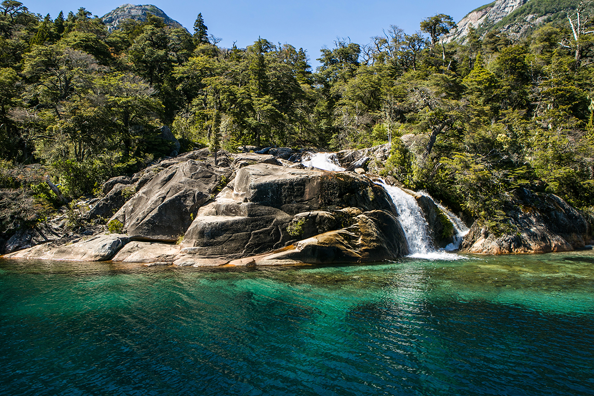 Puerto Blest & Cascada de los Cántaros